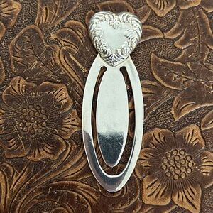 Elegant Silver Heart Book Mark